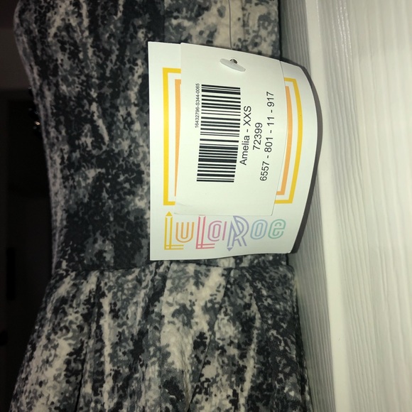 NWT LuLaRoe Amelia Pleated Dress with Zipper - Picture 3 of 6